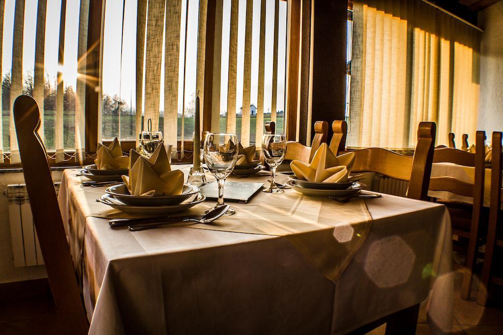 Restaurant Rooms Pino Slunj Exterior foto